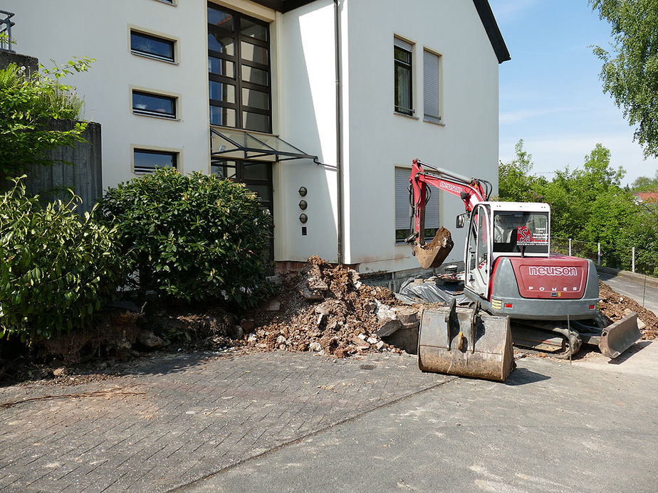 Neugestaltung Eingangsbereich des Gemeindezentrums (Foto: Karl-Franz Thiede))